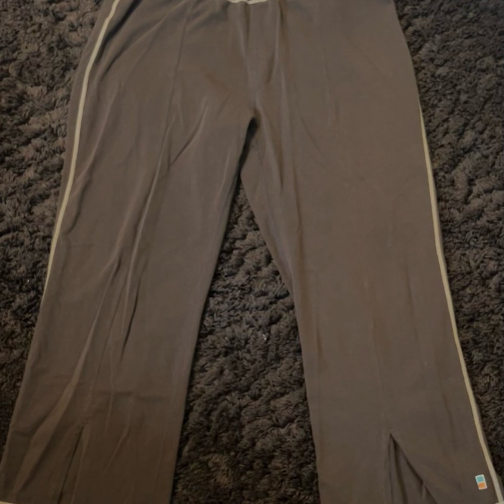 Women’s brown leggings
